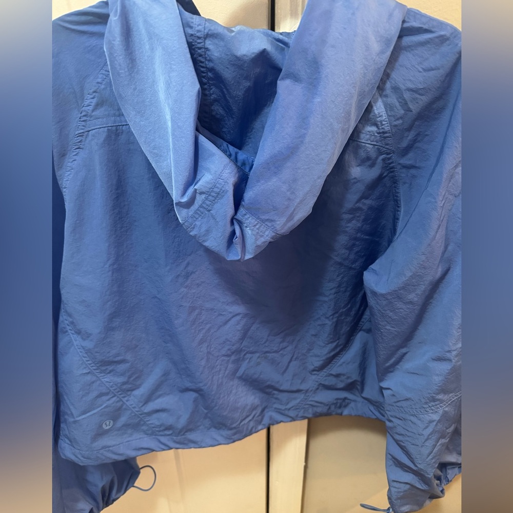Lululemon blue cropped Anorak jacket - Picture 4 of 5